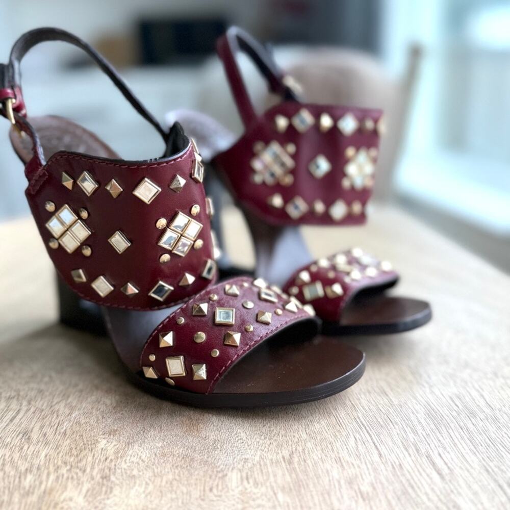 NWOT/Box TORY BURCH Kingsbridge Studded Wedge‎ Sandals Burgundy Gold 8.5 Leather